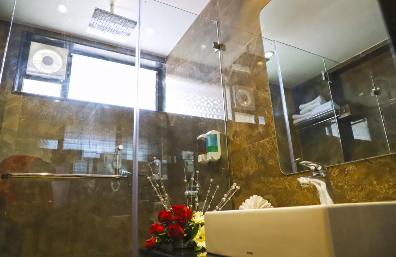 Sai Neem Tree Hotel เชอร์ดี ภายนอก รูปภาพ